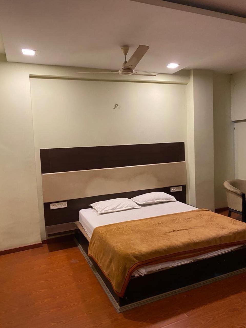Hotel Skylark Nagpur Exterior foto